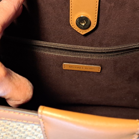 Michaels Kors Handbag NEW - Picture 7 of 9